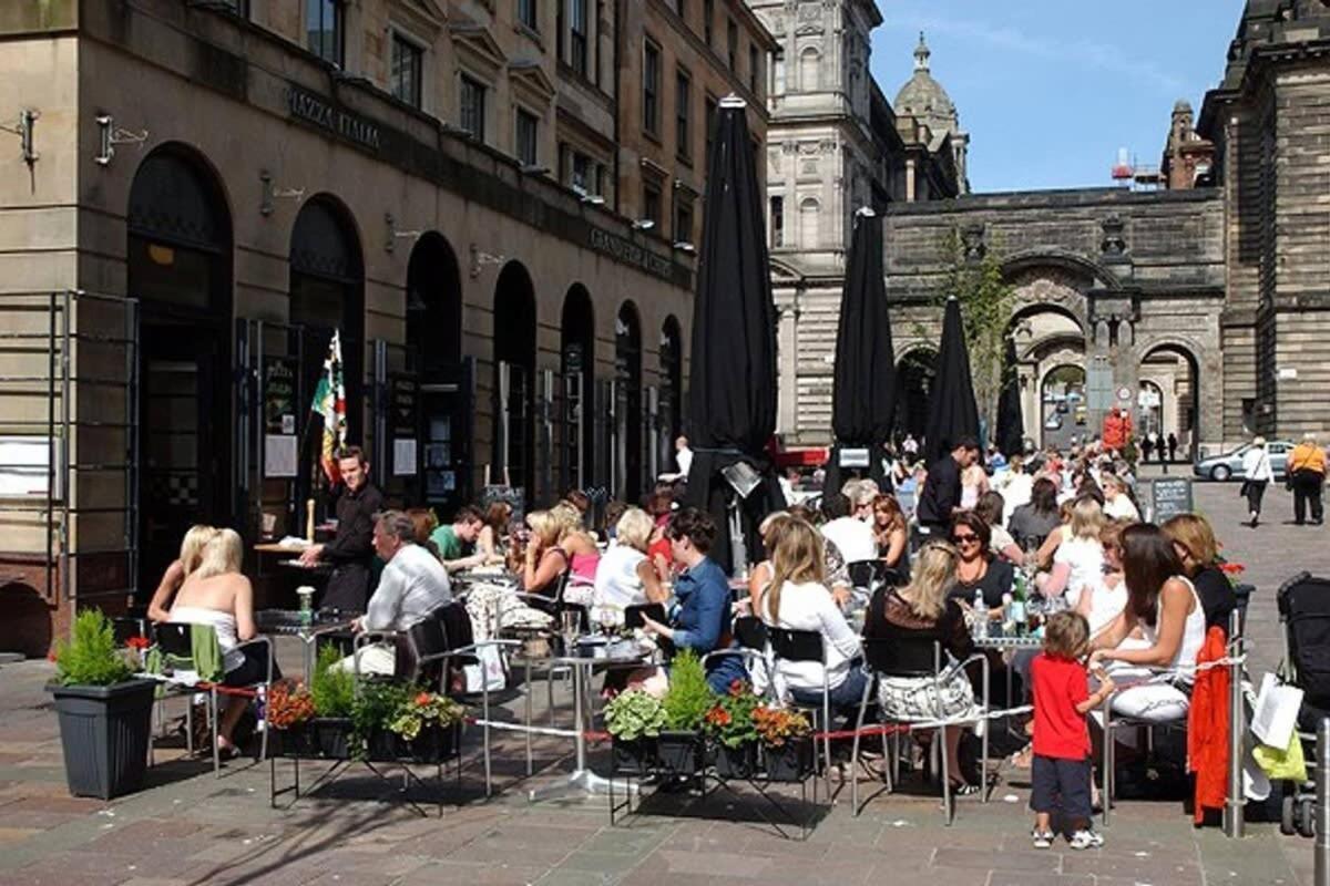 City Centre Apartment W Parking & Hyperoptic Wifi グラスゴー エクステリア 写真