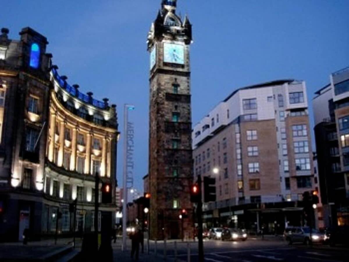 City Centre Apartment W Parking & Hyperoptic Wifi グラスゴー エクステリア 写真