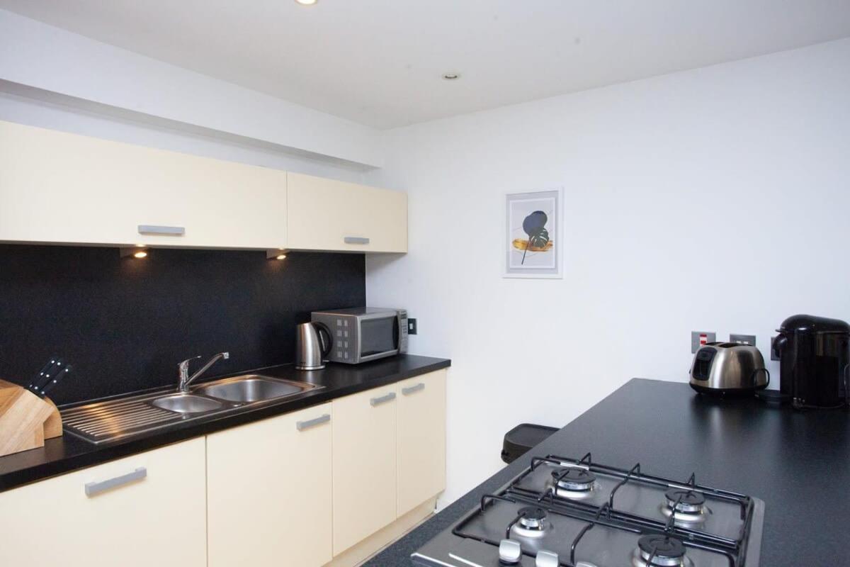 City Centre Apartment W Parking & Hyperoptic Wifi グラスゴー エクステリア 写真
